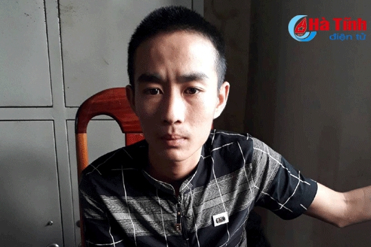 Người làm thuê nửa đêm lẻn vào phòng gia chủ trộm tiền